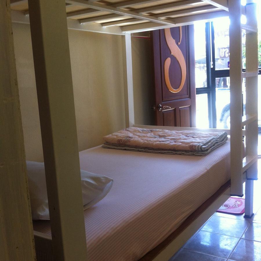 Fon Hostel Чианграй Экстерьер фото