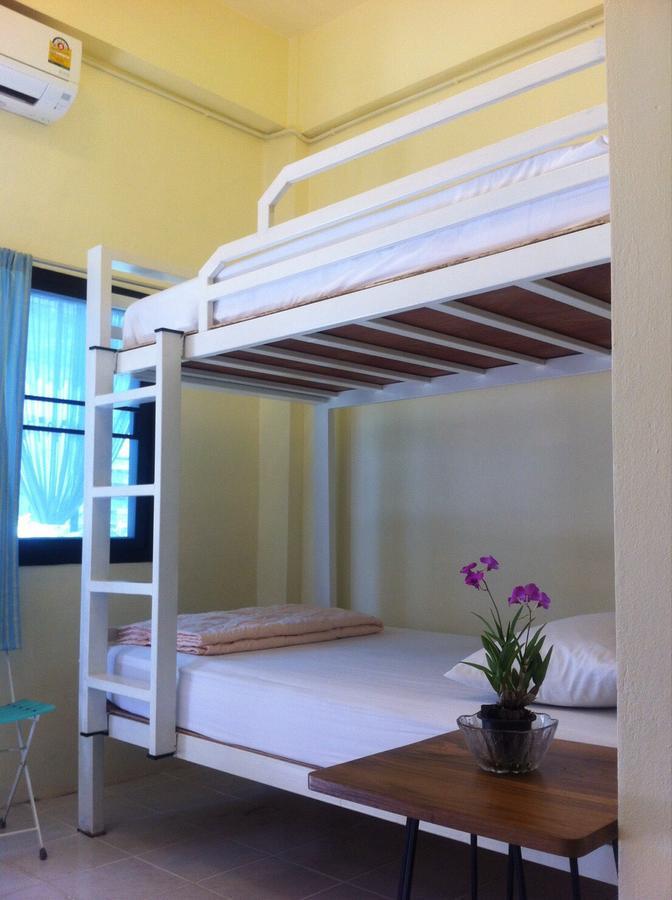 Fon Hostel Чианграй Экстерьер фото
